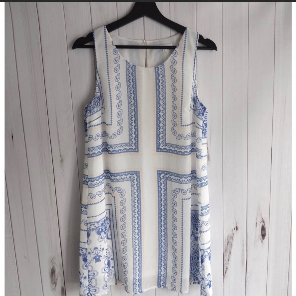 EUC Paisley print dress, white, pale pink, blue - size M